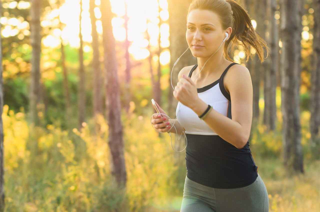 30 Rekomendasi Judul Lagu untuk Temani Sobat Kuarsa Jogging